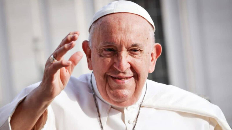 Pope Francis gives approval for priests to bless same-sex couples