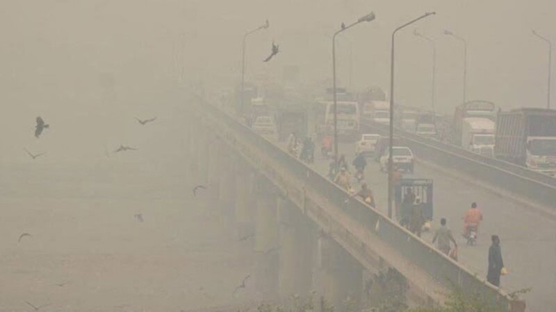 Lahore back on top of cities with hazardous levels of smog