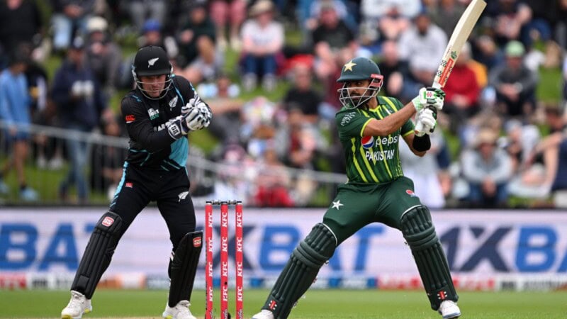 New Zealand defeats Pakistan by 45 runs in third T20