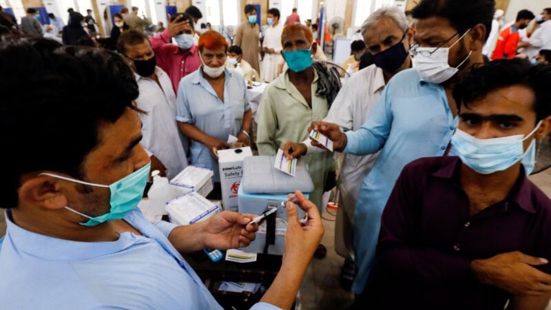 Covid testing of foreign arrivals starts again in Pakistan