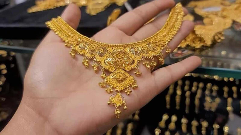 Gold price increases by Rs1,000 to Rs256,500 per tola