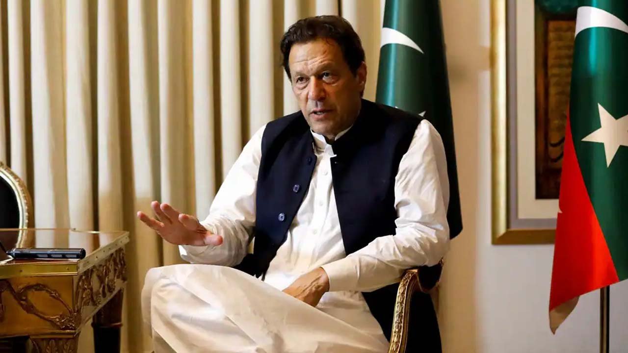 Survey: Imran Khan emerges as top choice for financial experts to revive Pakistan's economy