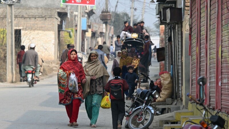 Educated Pakistani women barred from voting by their husbands