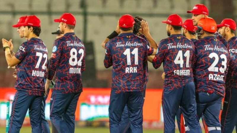PSL 9: Islamabad United defeats Karachi Kings by 7 wickets