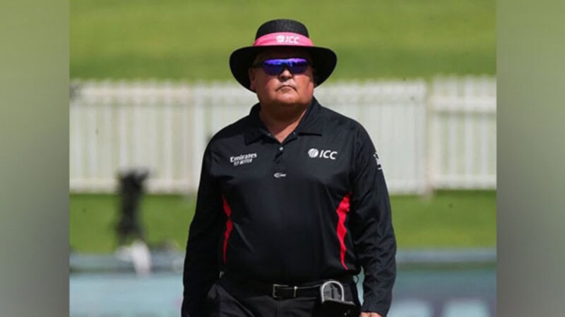 Umpire Marais Erasmus announces retirement