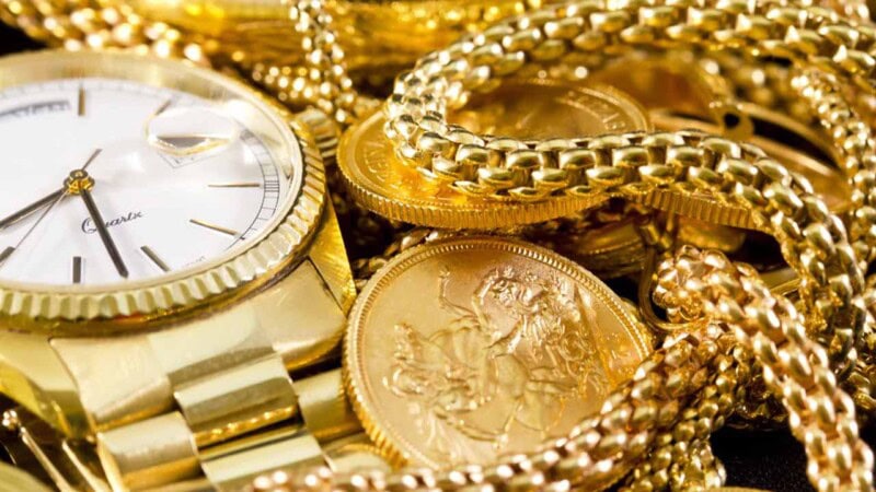 Gold price drops by Rs1,200 per tola to Rs240,700