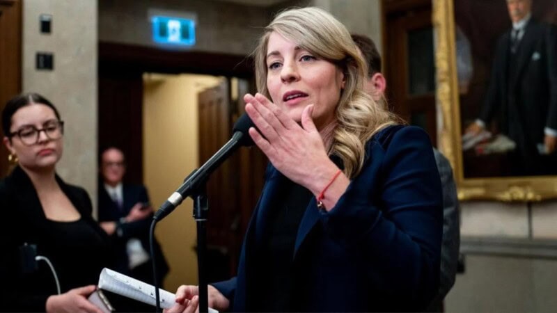 Canada FM confirms halting arms shipments to Israel