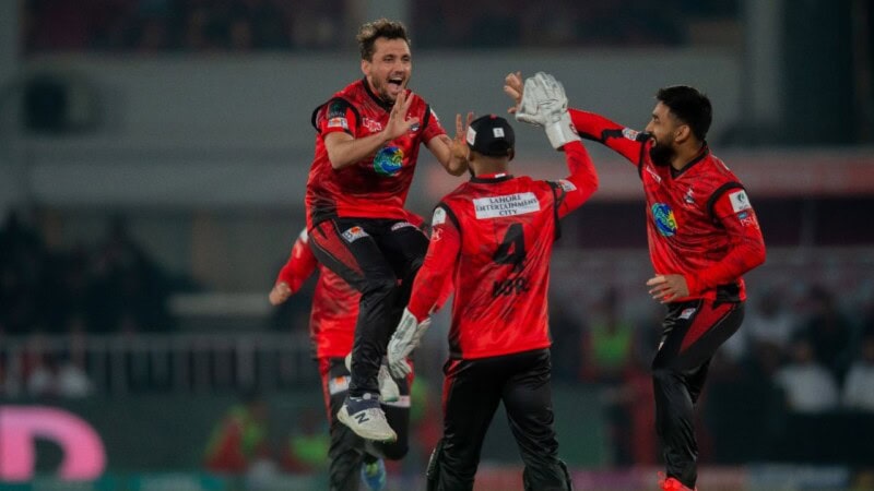 PSL 9: Lahore Qalandars defeats Islamabad United by 17 runs