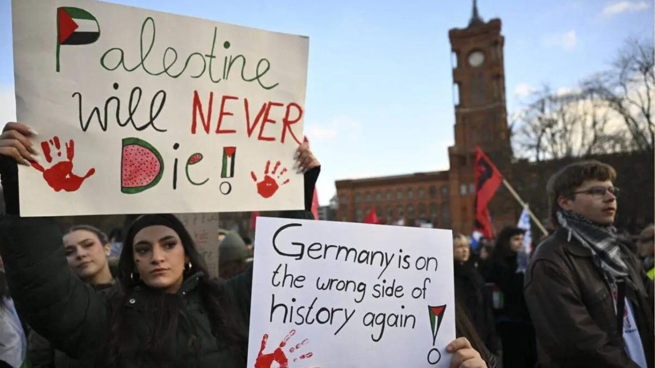Five Palestinians sue Germany over weapons for Israel
