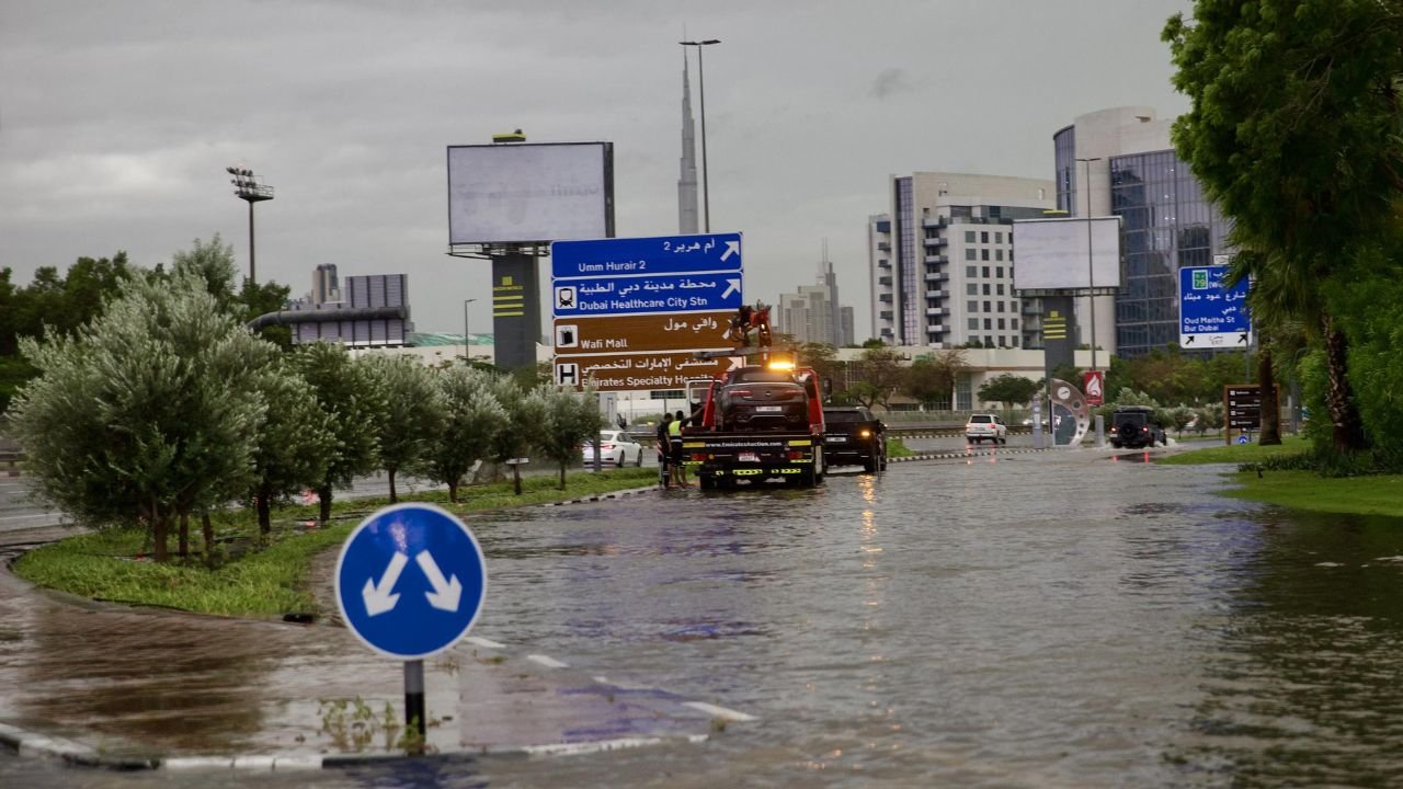 Dubai reels from floods chaos after record rains