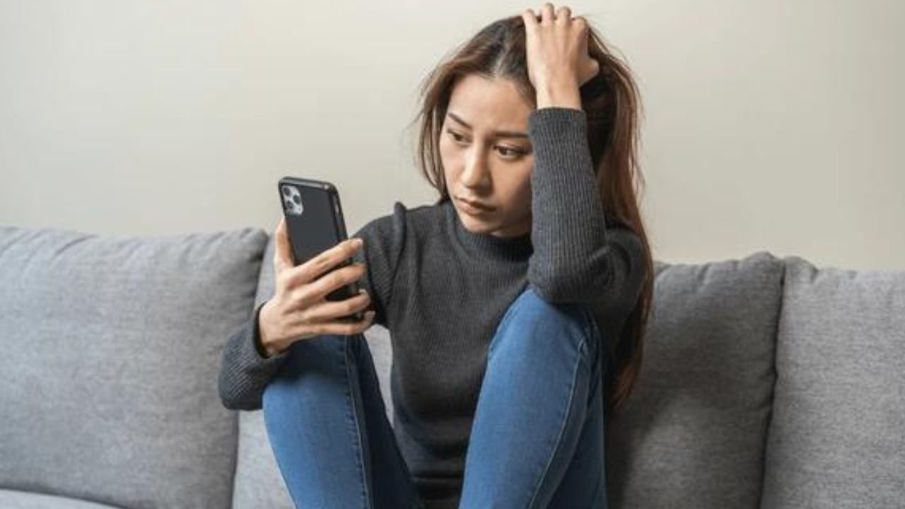 Chinese girl diagnosed with ‘love brain’ after calling boyfriend 100 times in a day
