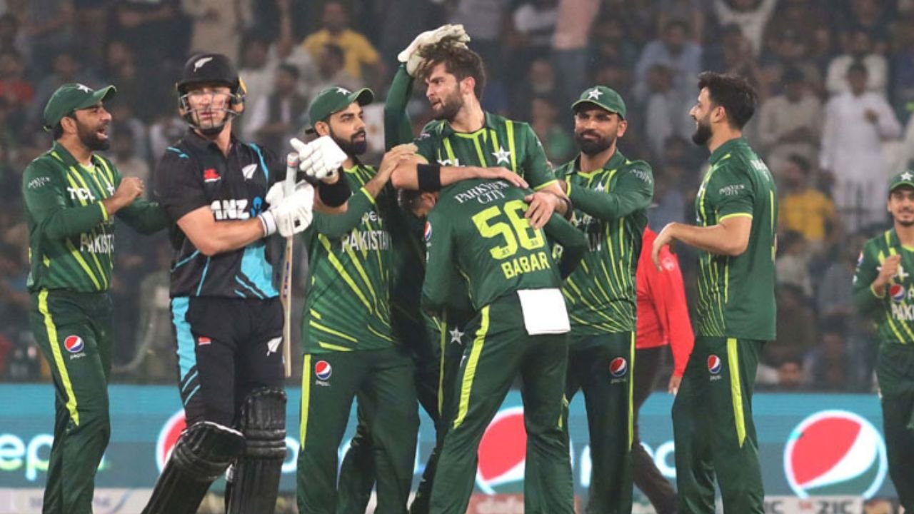 3rd T20: New Zealand defeats Pakistan by 7 wickets