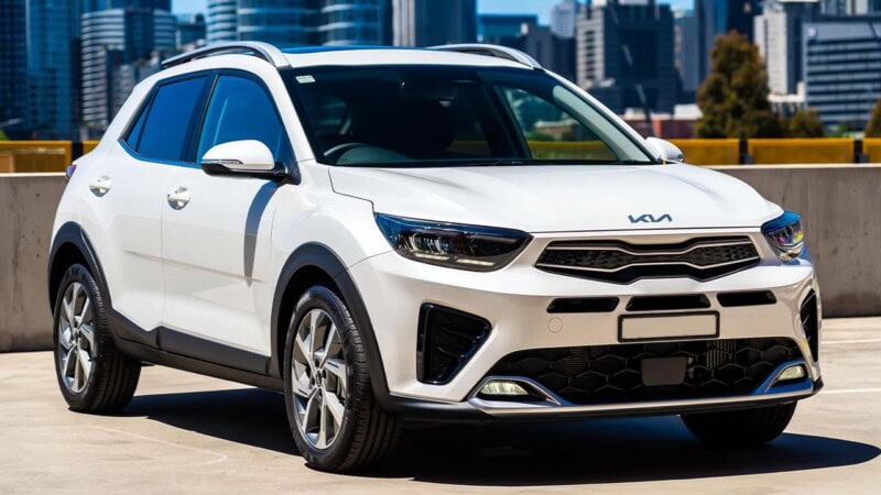 KIA Stonic EX+ price slashed by Rs1.5 million in Pakistan