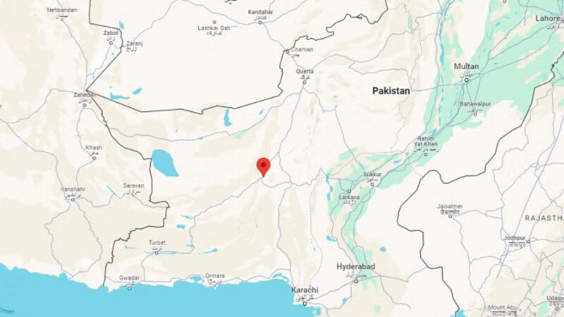 Pakistan bus crash kills at least 27 people: hospital