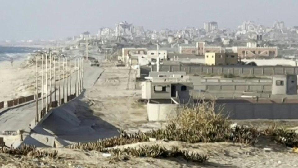 Israeli tanks seen in central Gaza, gunfire heard