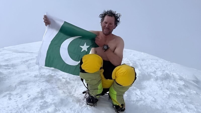 Pakistani mountaineer who risked his life to save others dies in rescue operation