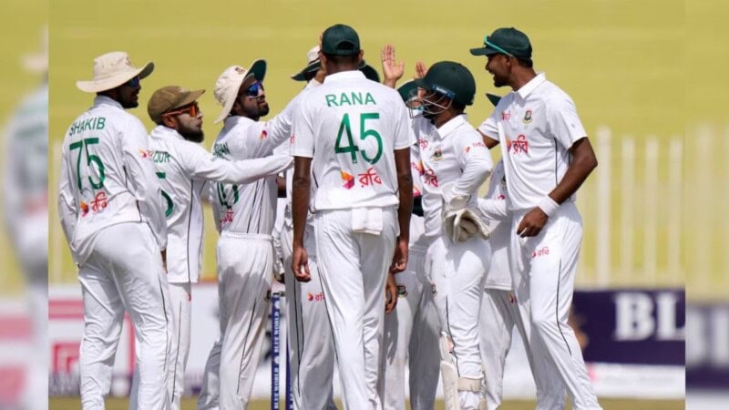 Bangladesh defeats Pakistan by 10 wickets in Pindi Test