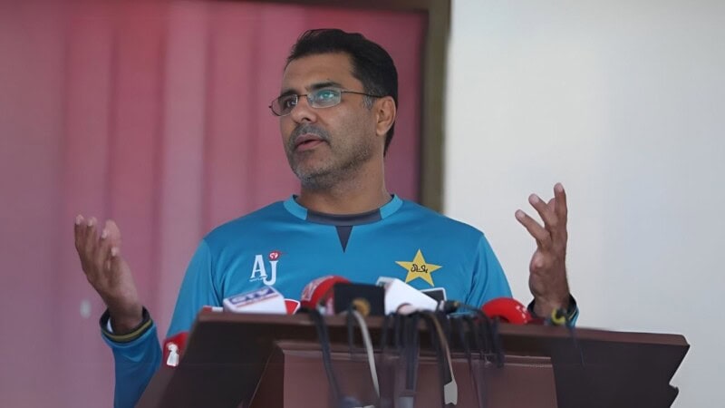 Waqar Younis likely to step down from PCB role