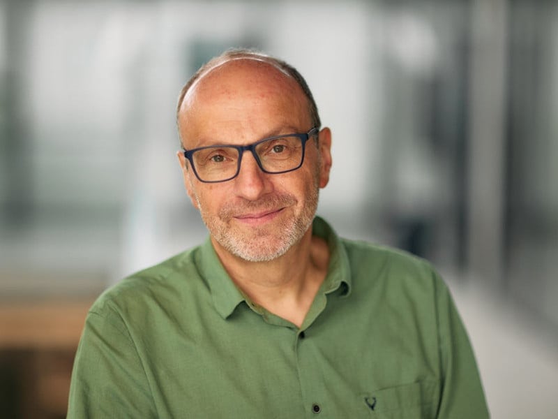 Government to introduce 5-year economic plan under supervision of British economist Stefan Dercon