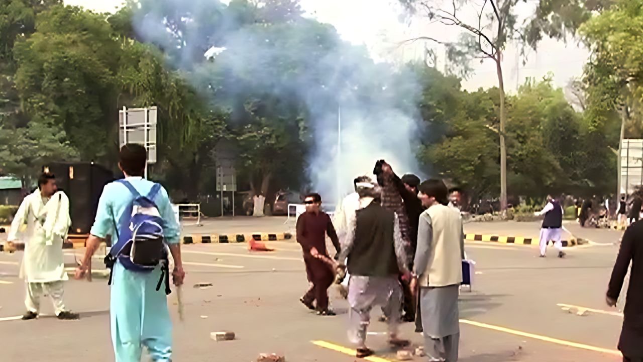 Students clash over banner display at Punjab University