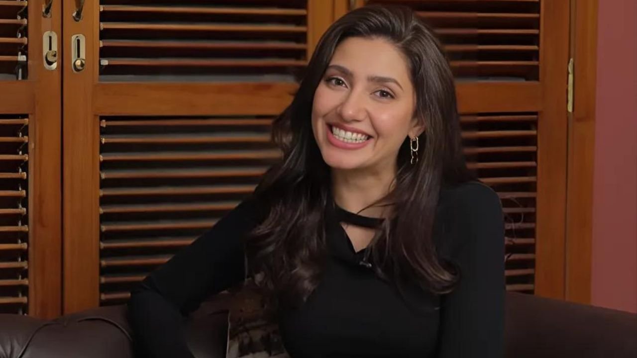 Which actresses are on Mahira Khan’s favorite list?