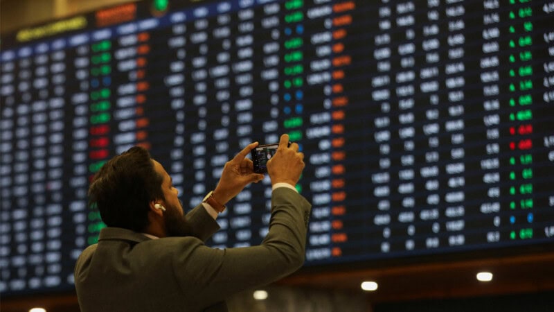 Stock market regains momentum after Tuesday’s 1,000-point drop