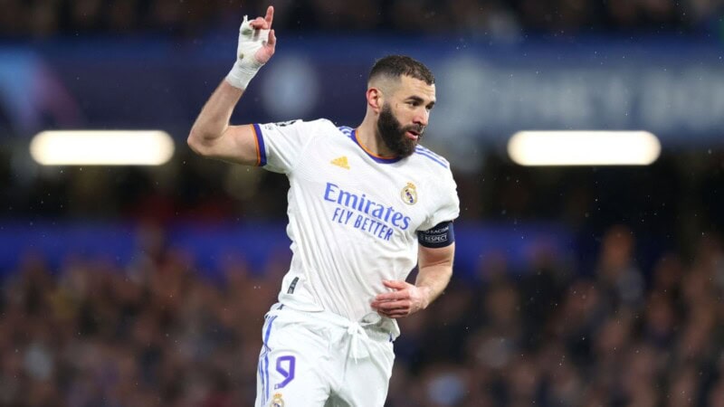Karim Benzema considering retirement from club football