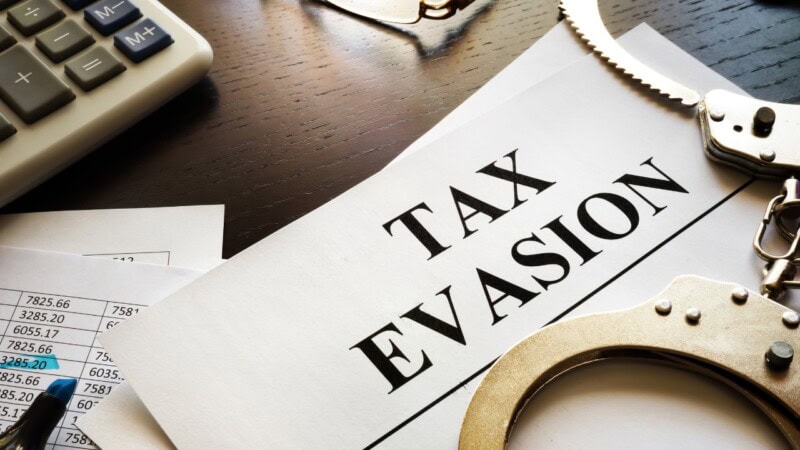 Islamabad’s noose tightens around tax evaders but could strangle economy instead
