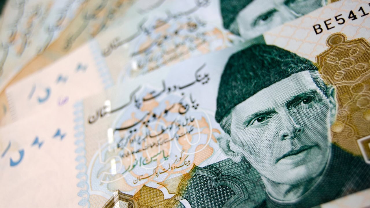 Pakistan Rajh Pakistan’s 90 billion rupee tax shortfall fuels growing fiscal crisis
