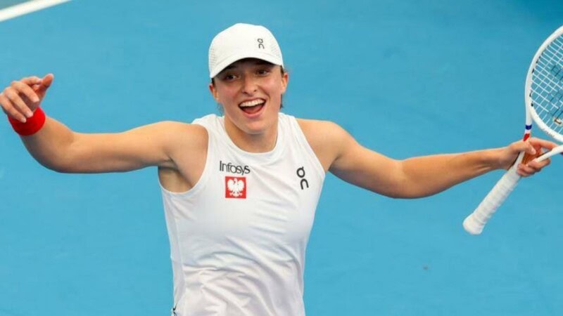 Sensational Iga Swiatek storms into semis at Australian Open