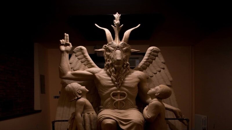 Terrifying Satan Appears on Doorstep of Darkened Texas Home