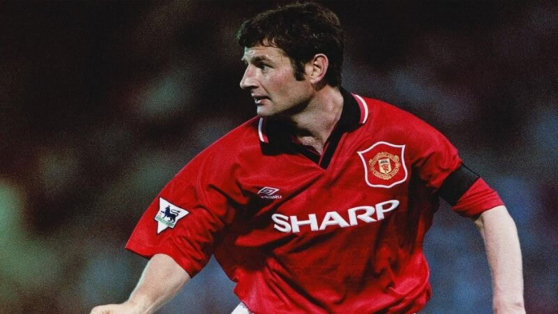 Denis Irwin: The Life and Achievements of an Irish Footballer