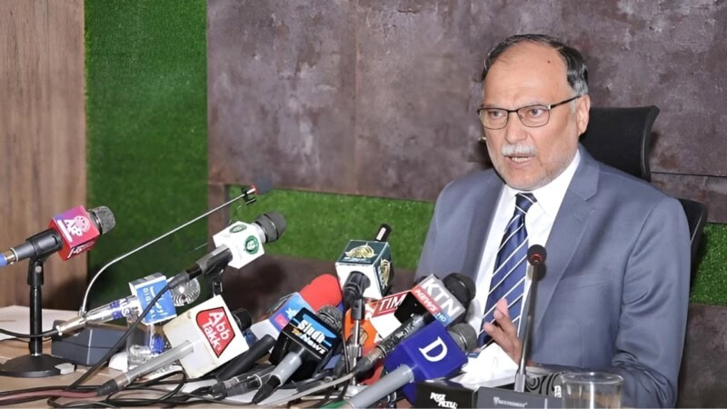 ‘Uraan Pakistan’: Ahsan Iqbal stresses boosting private sector confidence