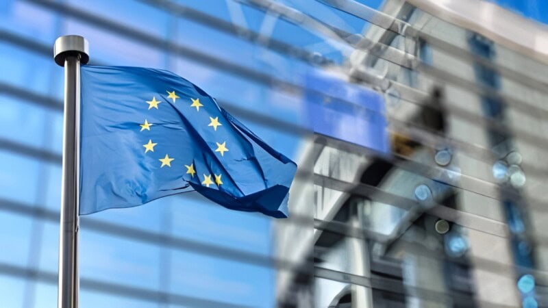 Commerce Minister meets EU envoy to strengthen trade ties
