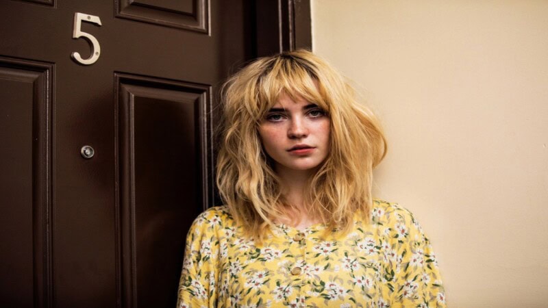 Jack Quaid and Sophie Thatcher Steal the Show in Gripping Sci-Fi Horror ‘Companion’