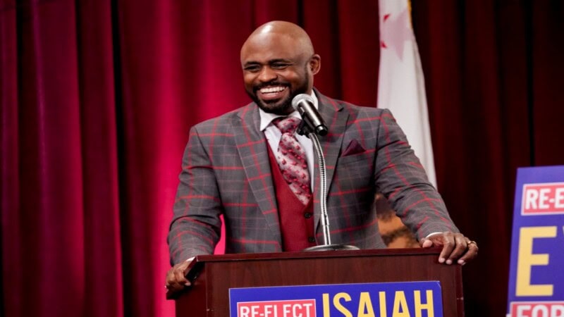 Host Wayne Brady Reveals a Surprise Wedding in ‘Let’s Make a Deal’ Valentine’s Day Episode