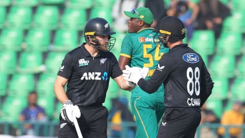 New Zealand qualify for tri-series final, defeating South Africa