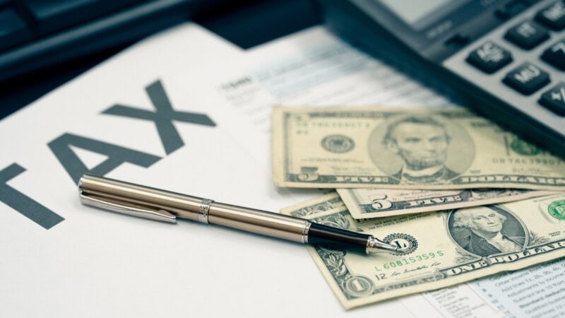 Islamabad’s dual approach: Relaxing purchases for non-filers, tightening financial scrutiny