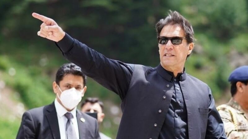 Imran Khan tells all PTI members to step down from KP govt positions