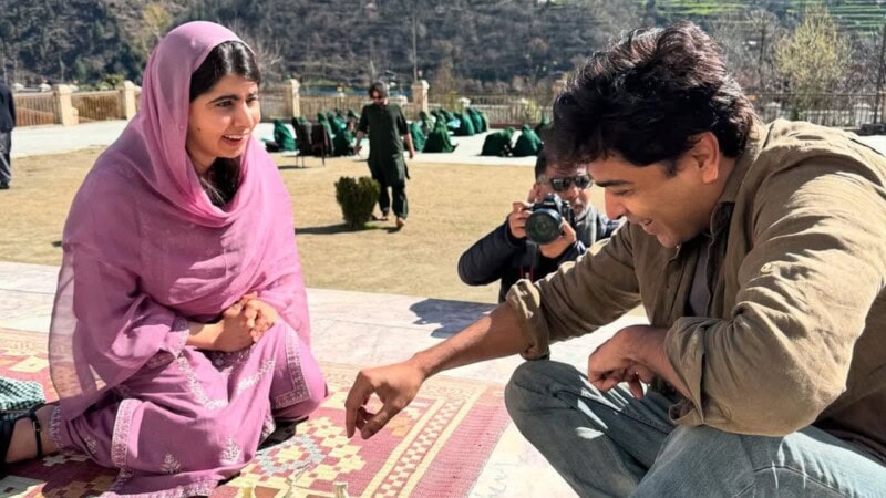 Shehzad Roy plays chess with ‘Queen of the Mountains’ Malala Yousafzai