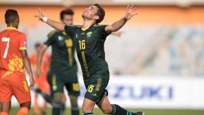 Muhammad Raiz PM Shehbaz, CM KP, PFL give Rs4.5 million to footballer Muhammad Riaz