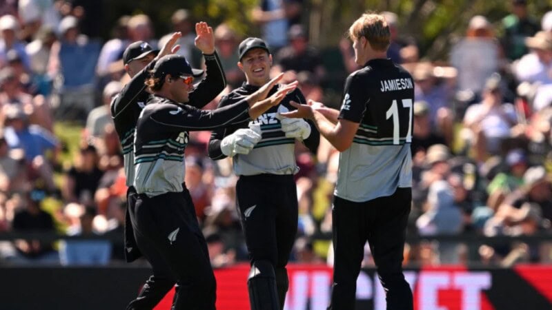 Pakistan humiliated by New Zealand in nine-wicket T20 defeat