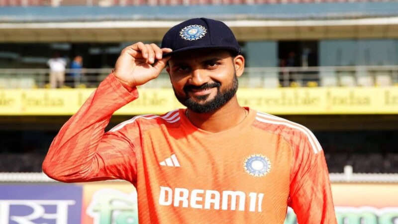 Who is Akash Deep Replacing in the LSG Playing XI for the IPL 2025 Match Against the Mumbai Indians?