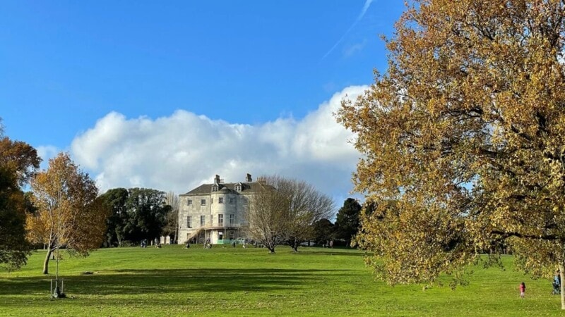 Tragic Drowning: 15-Year-Old Boy Dies After Swimming in London’s Beckenham Place Park Lake