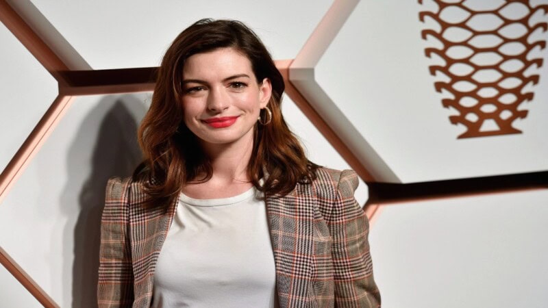Anne Hathaway Stuns Fans with Viral Super Bowl Celebration