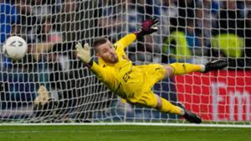 De Gea Shocks Fans with Heroic Fiorentina Penalty Saves