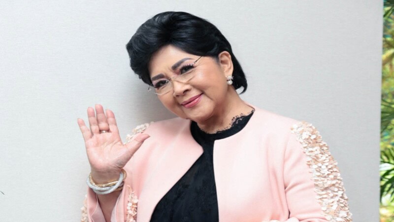 President Honors Titiek Puspa as a National Treasure in Music and Culture