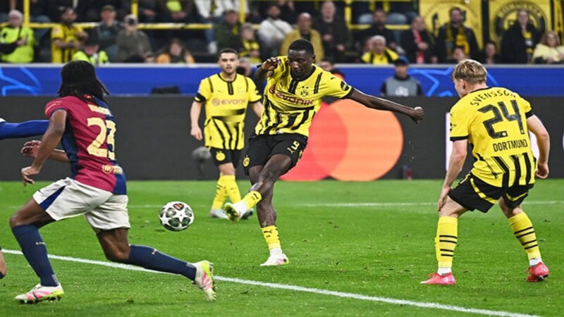 Borussia Dortmund Lwn FC Barcelona: Guirassy’s Record-Breaking Hat-Trick
