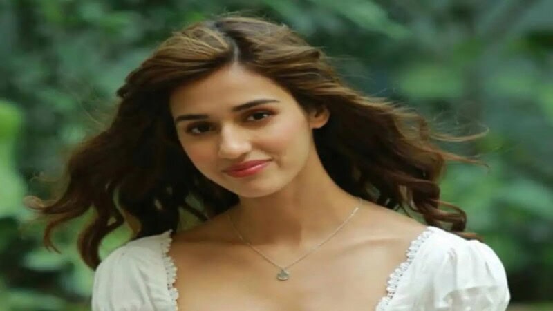 Disha Patani Breaks the Internet with Her Viral Dance Clip