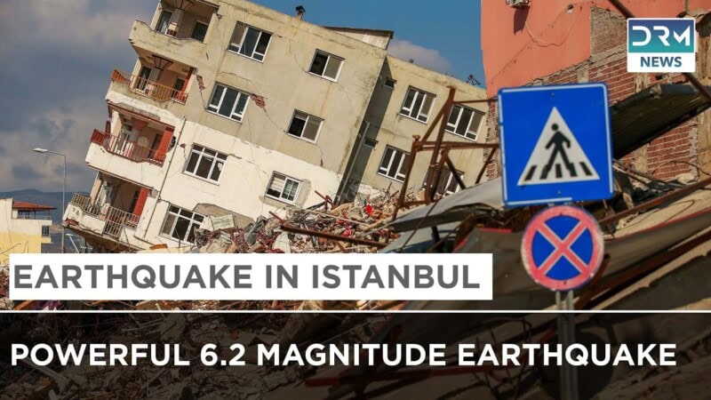 Istanbul Earthquake: Residents Flood Streets After 6.2-Magnitude Tremor